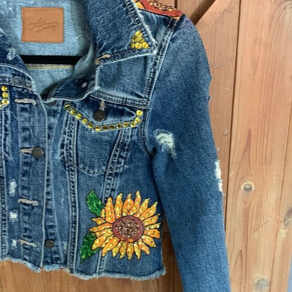 Fina Catrina custom hand painted sequin distressed jean jacket - Picture 4 of 13